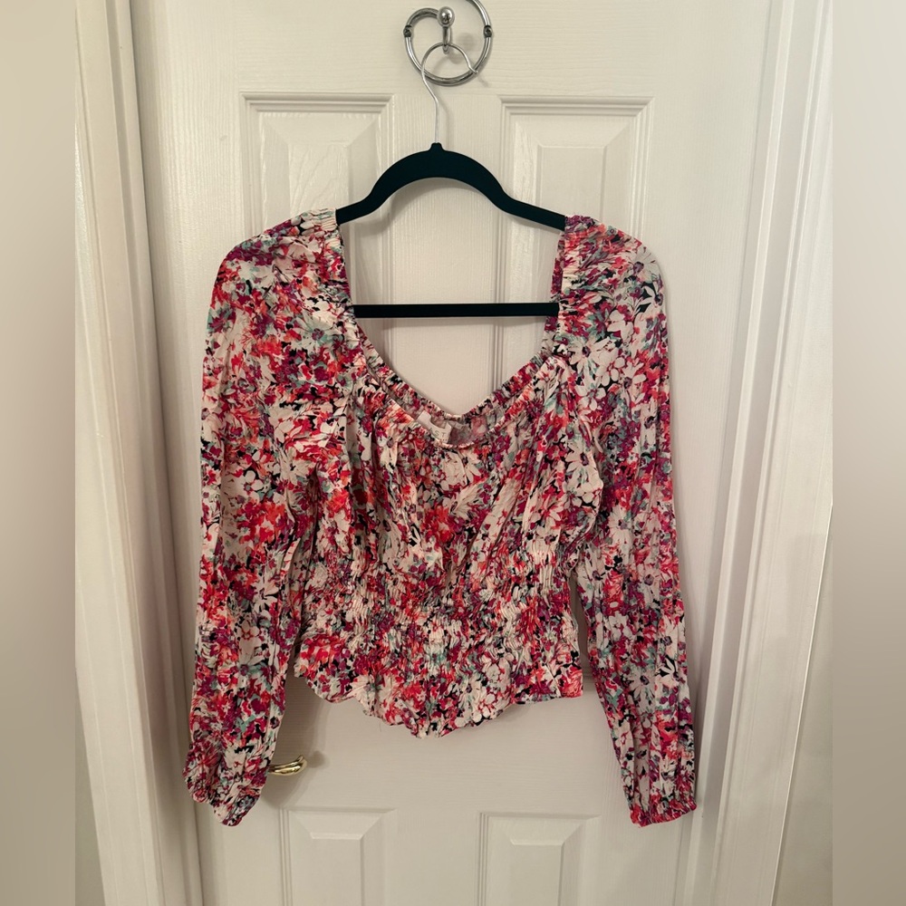 Astr, Long sleeve pink floral top